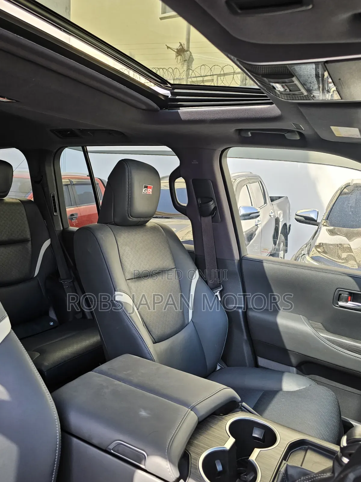 Toyota Land Cruiser LC300 2023
