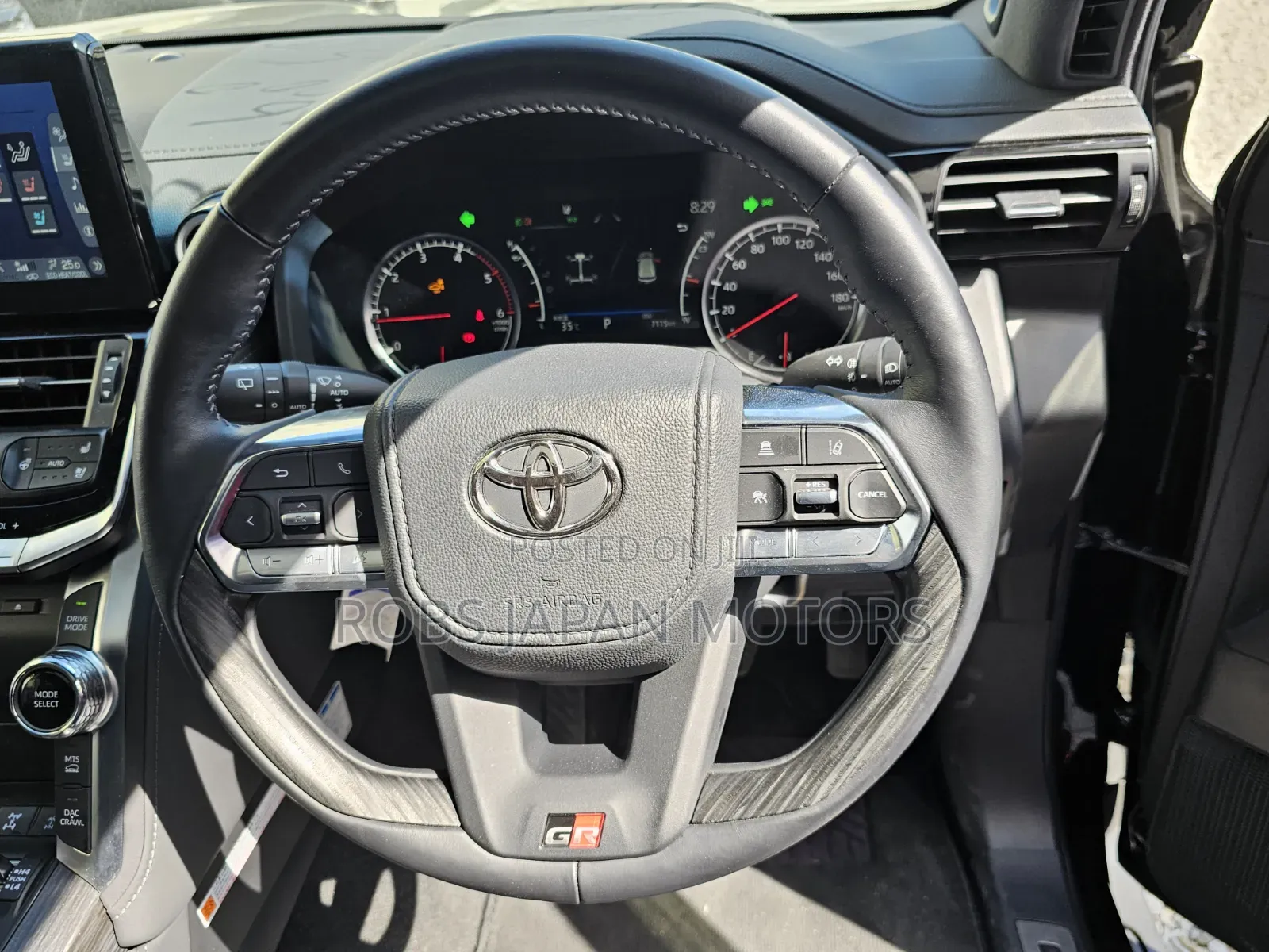 Toyota Land Cruiser LC300 2023