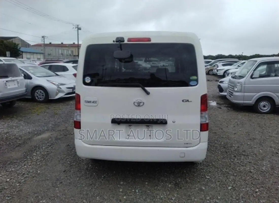 Toyota TownAce 2019 Off white