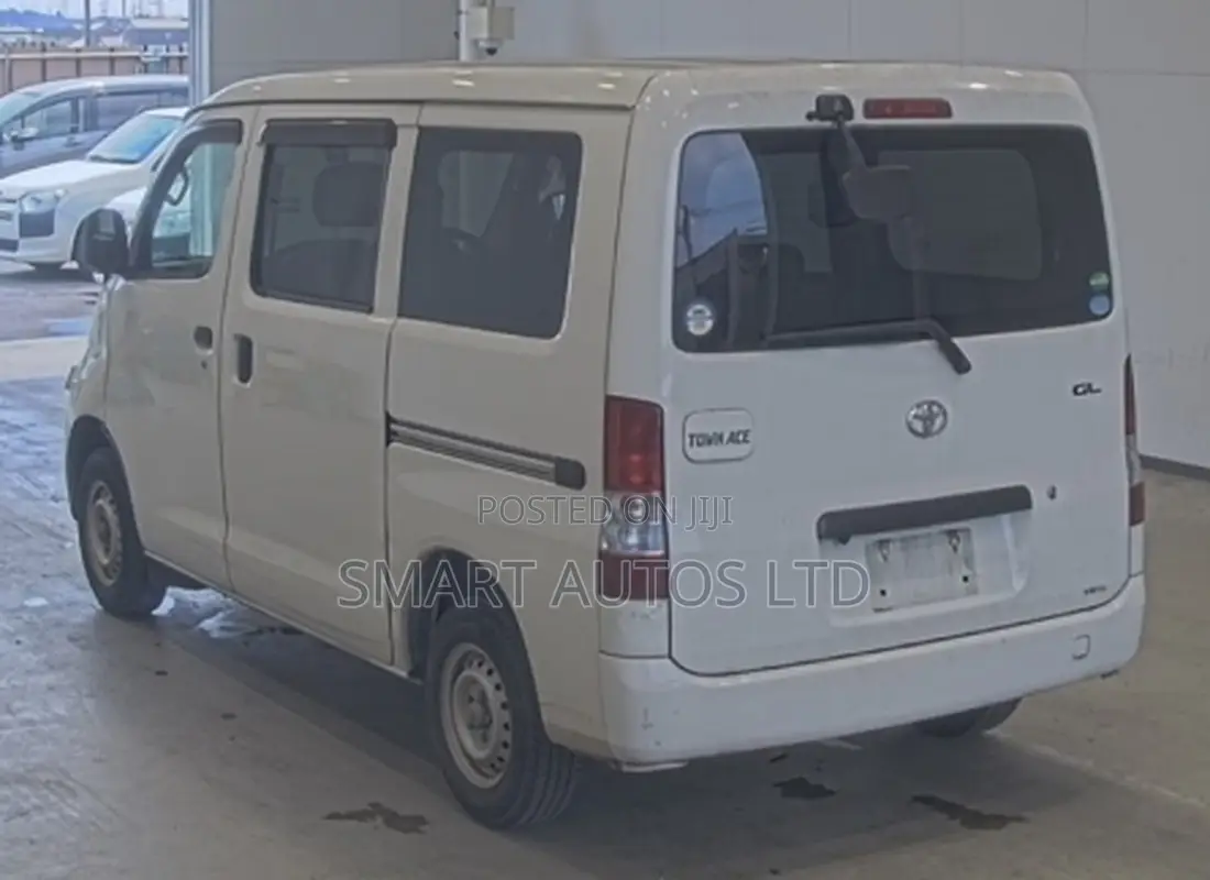 Toyota TownAce 2019 Off white