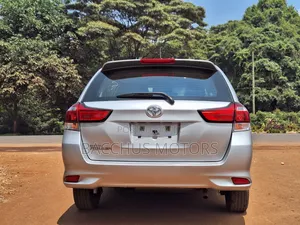Toyota Corolla Fielder 1.5 Petrol FWD 2021 Silver
