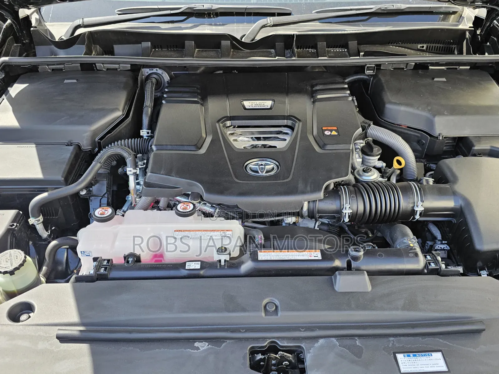 Toyota Land Cruiser LC300 2023