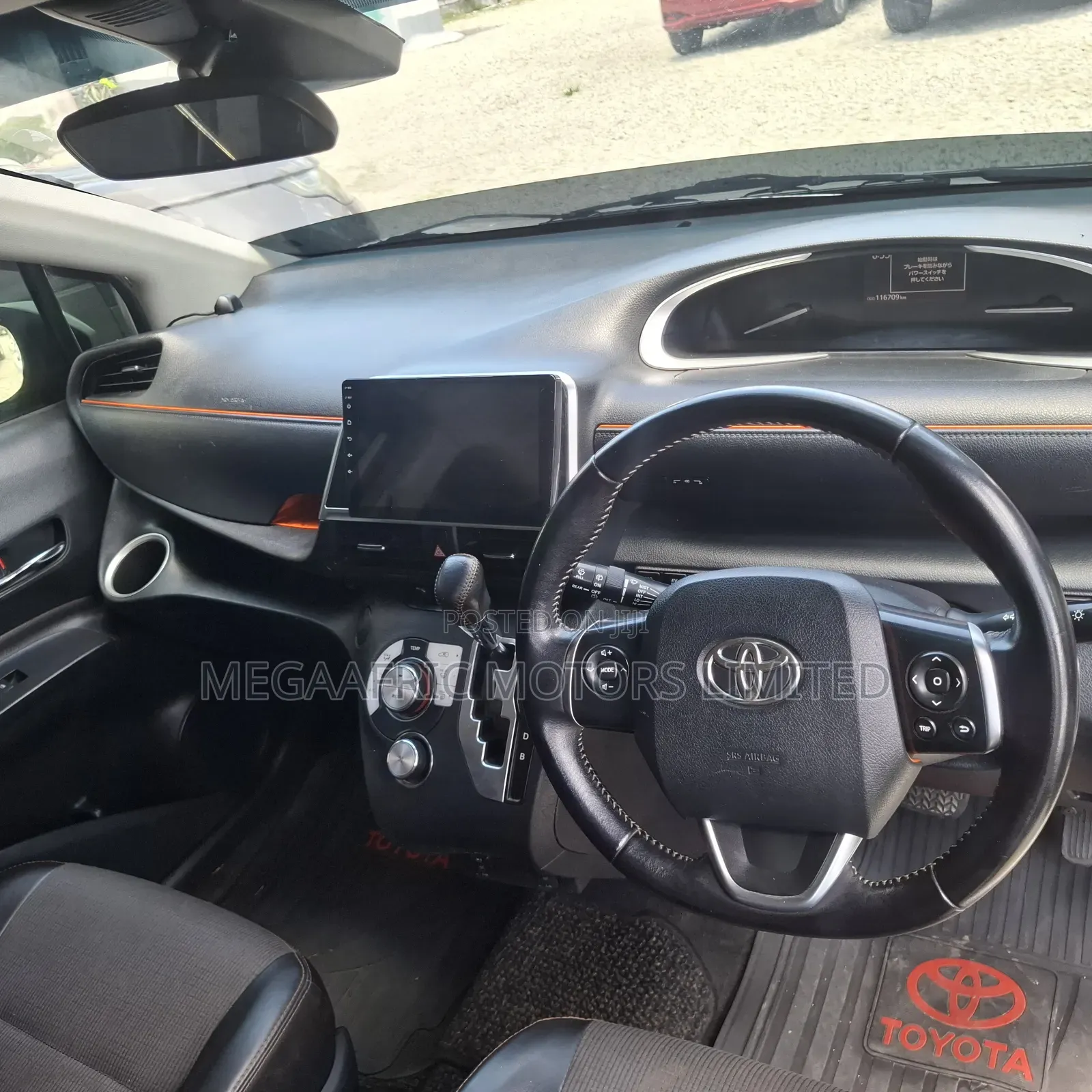 Toyota Sienta 1.5 Hybrid FWD (6-seater) 2017 White