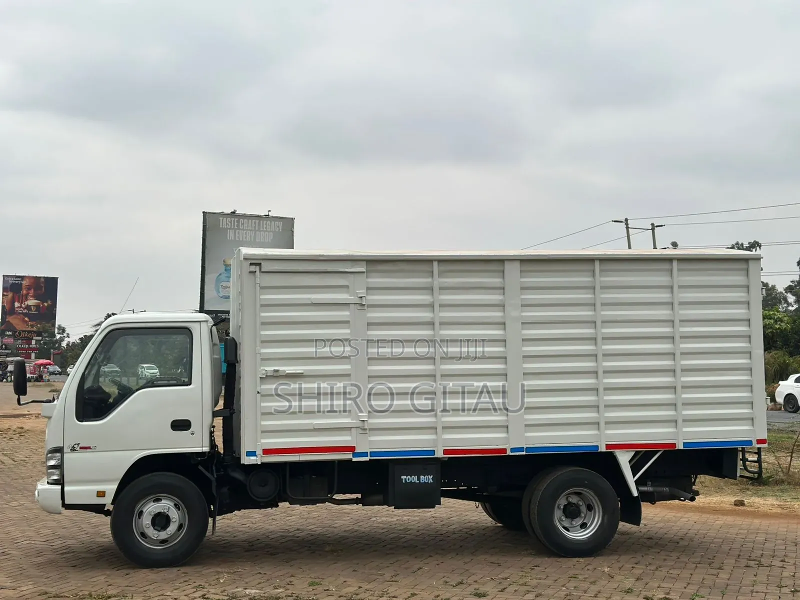 Isuzu NPR Local