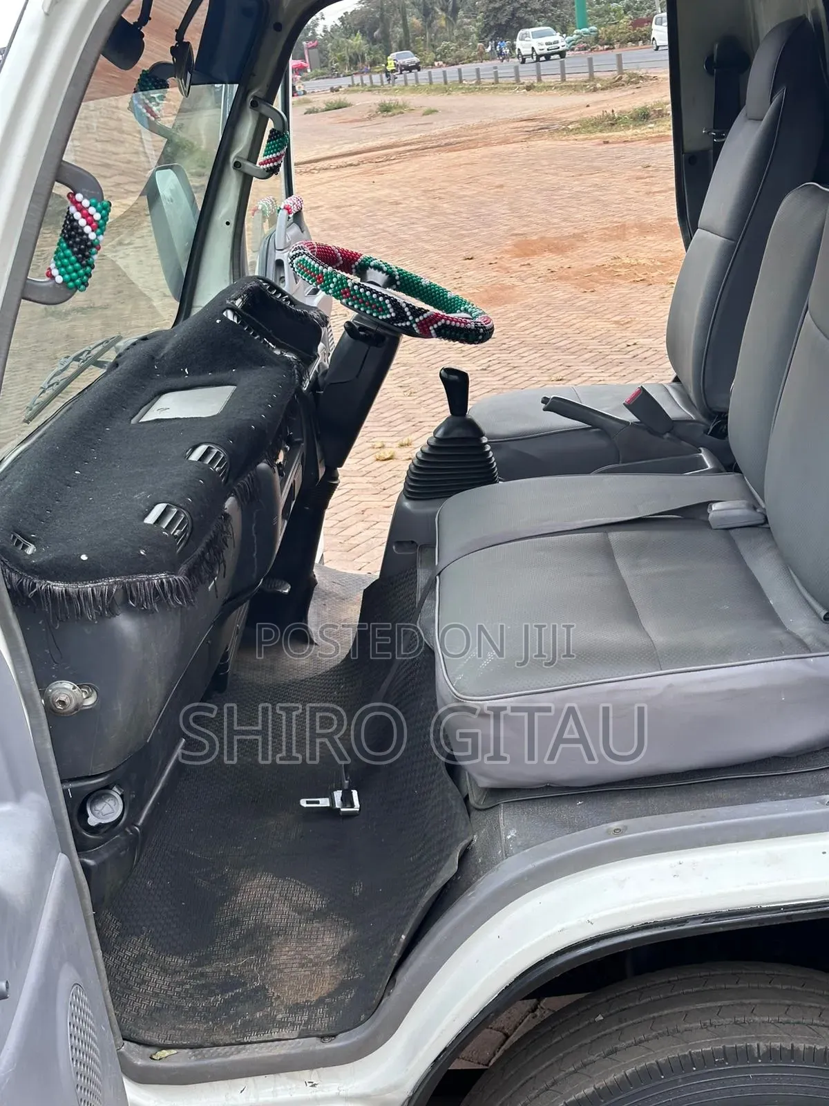 Isuzu NPR Local