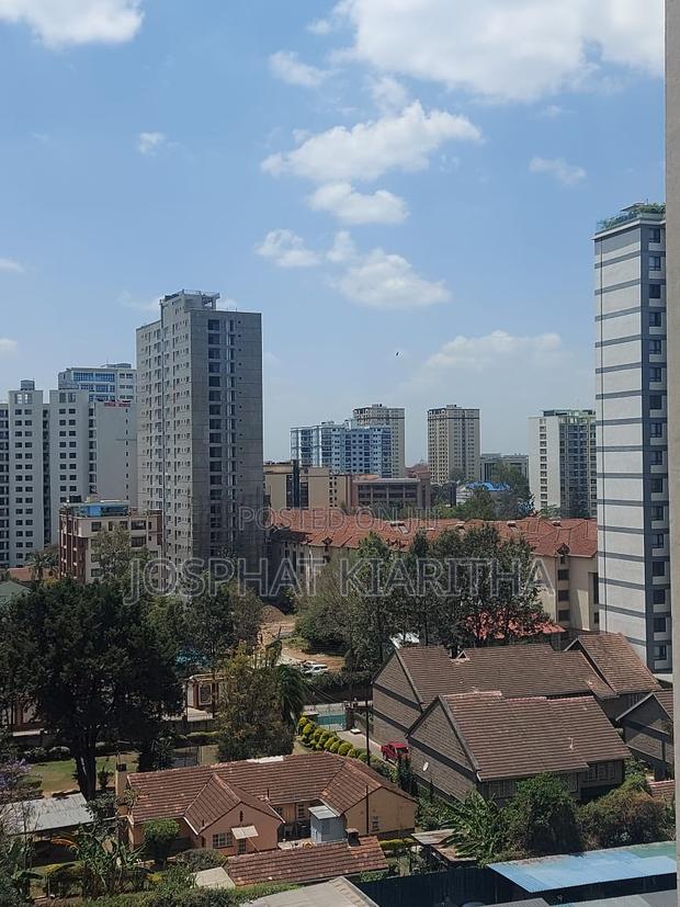 5bdrm Mansion in Kilimani, Hurlingham for sale