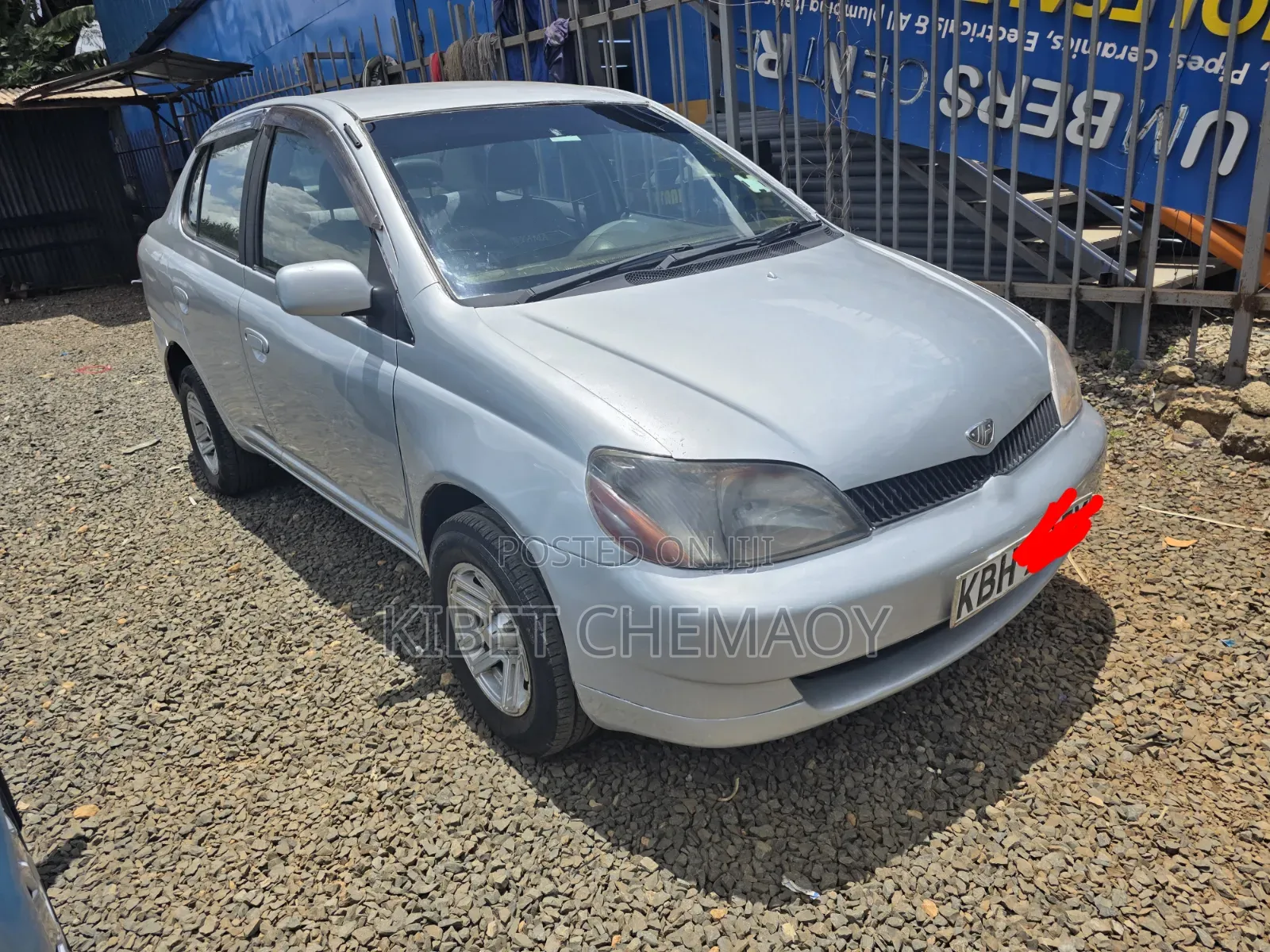 Toyota Platz 2001 Silver
