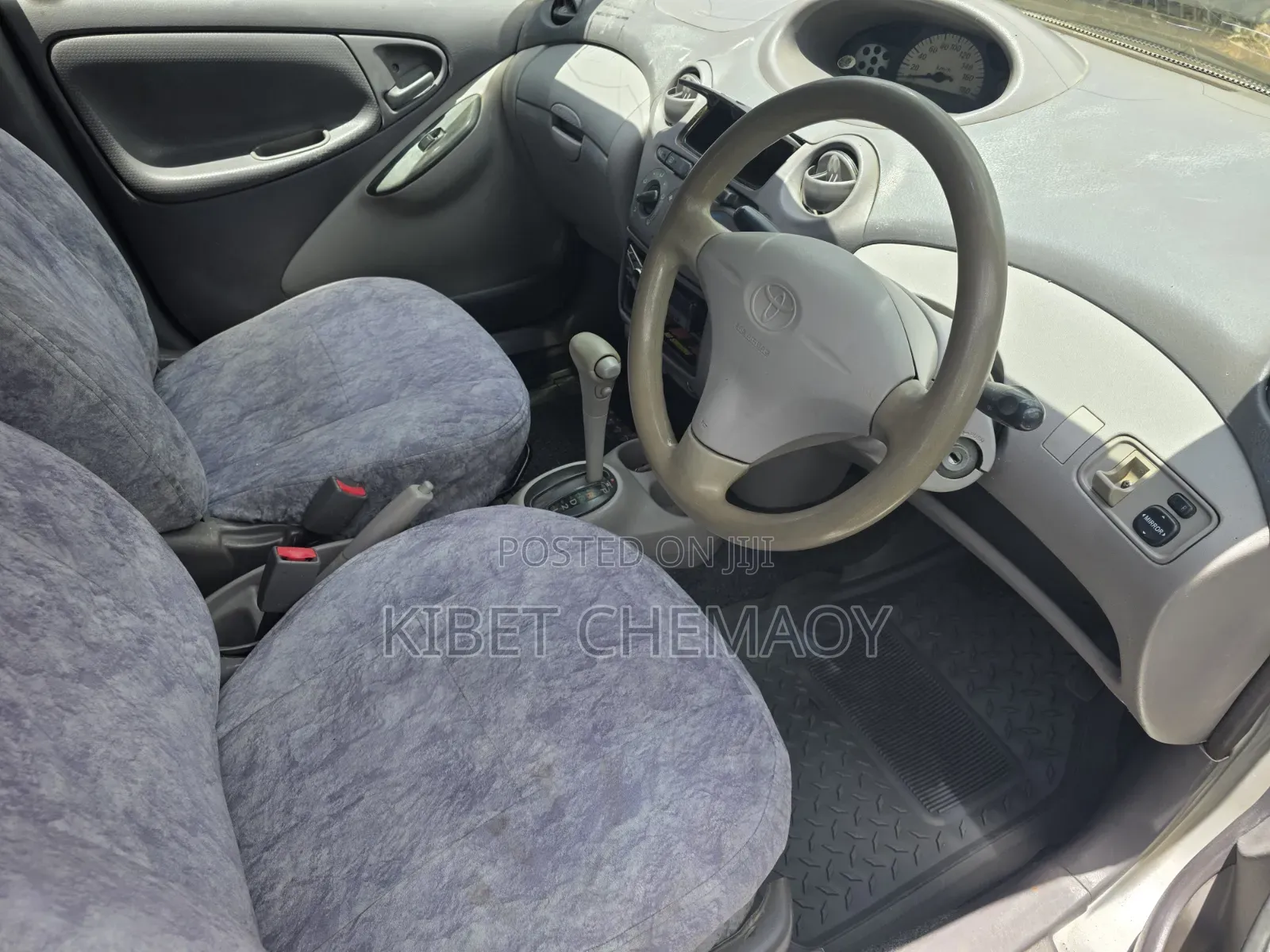 Toyota Platz 2001 Silver