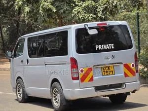 Toyota HiAce 2014 Silver