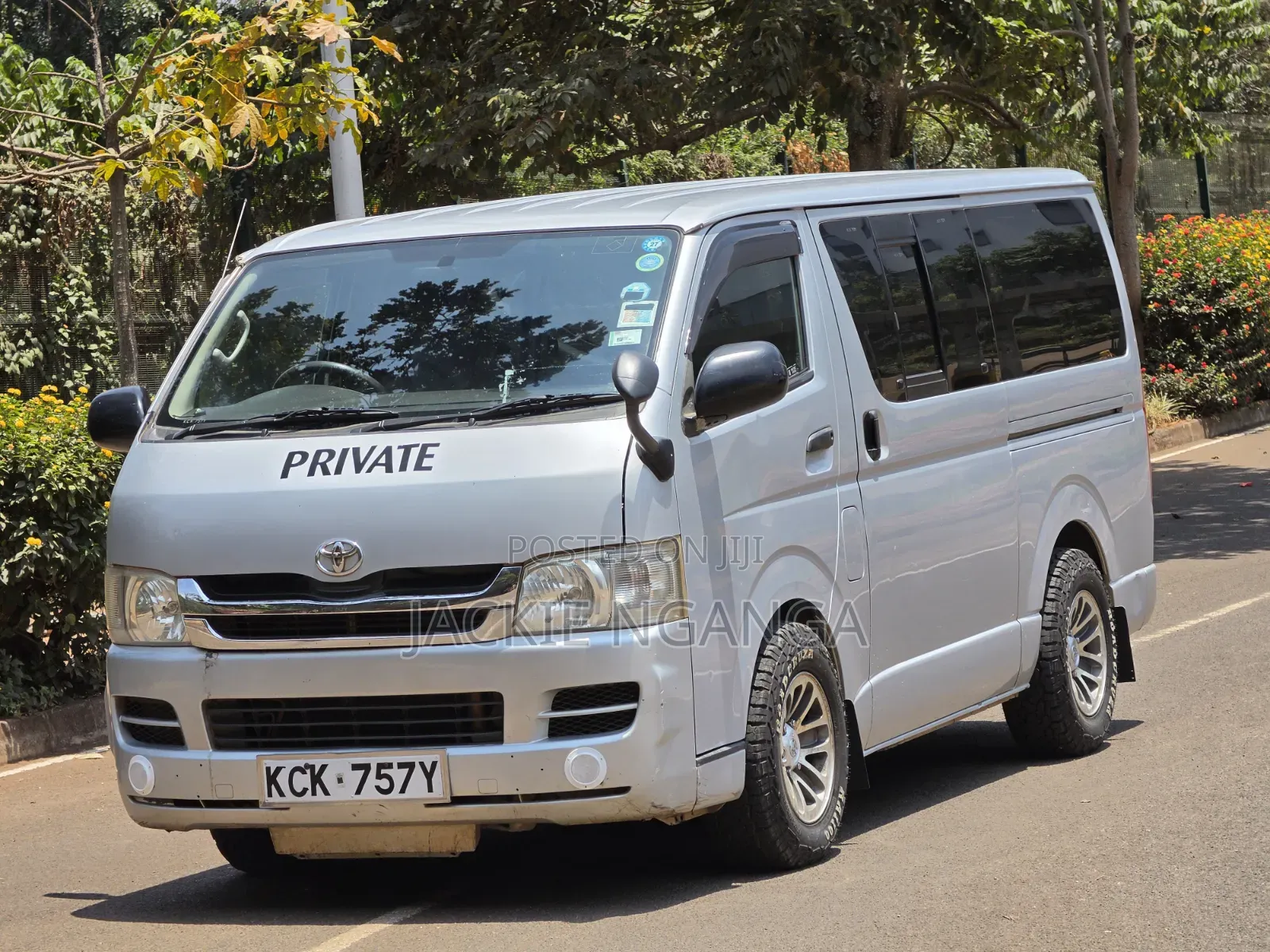 Toyota HiAce 2014 Silver