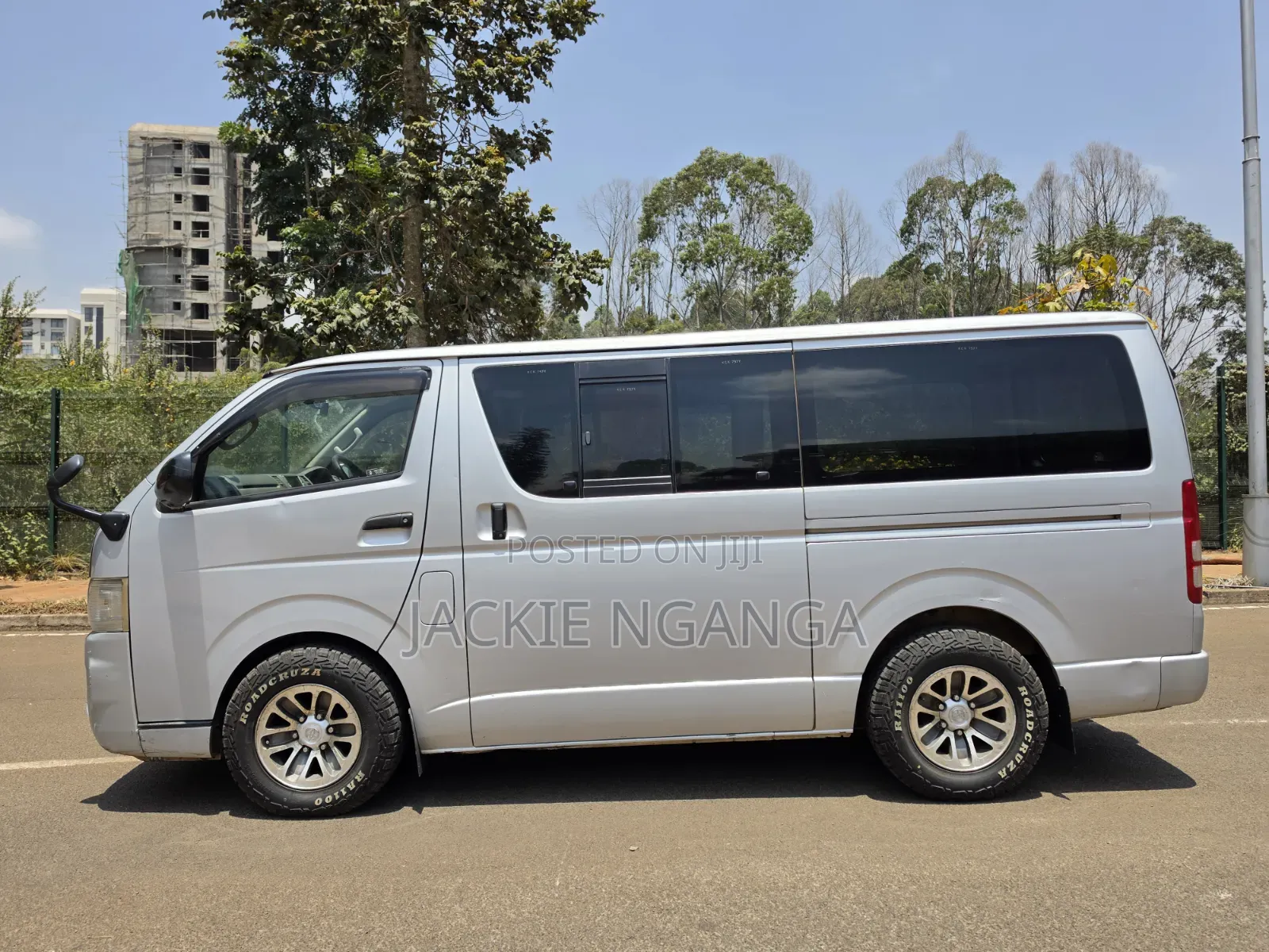 Toyota HiAce 2014 Silver