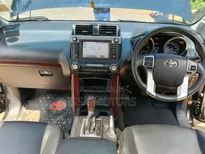 Toyota Land Cruiser 2017 Black