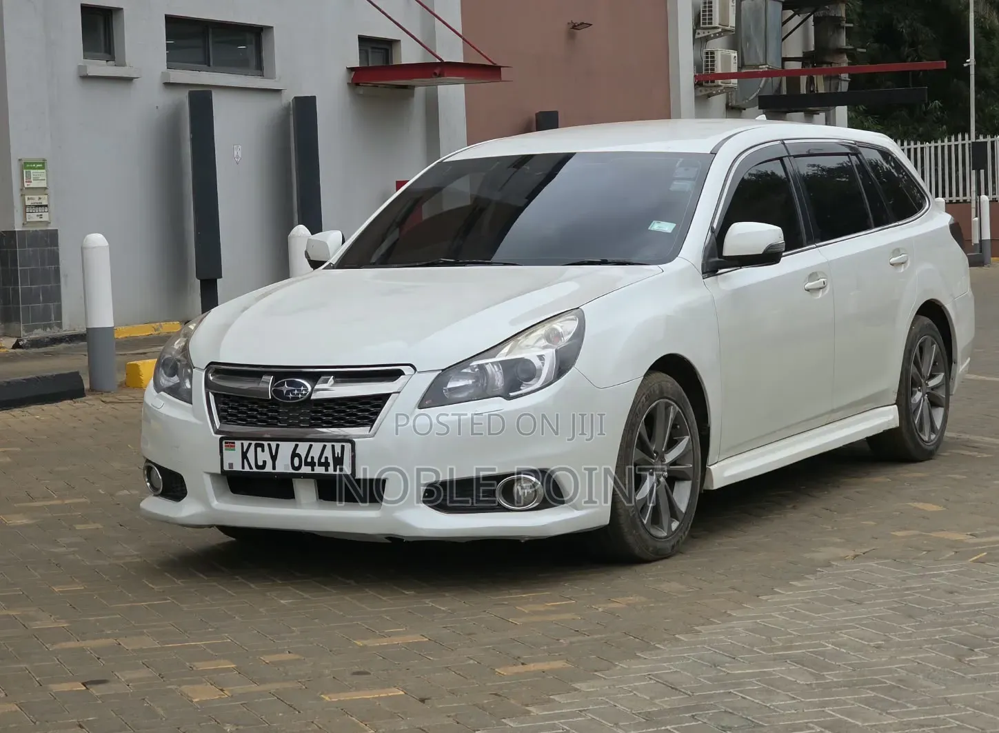 Subaru Legacy 2013 White