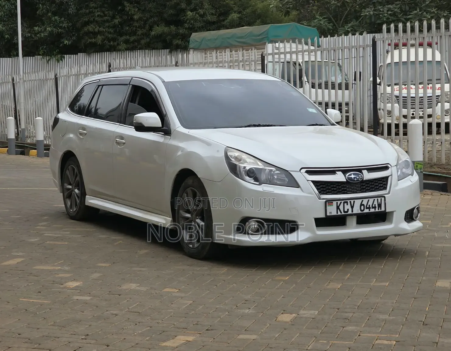 Subaru Legacy 2013 White