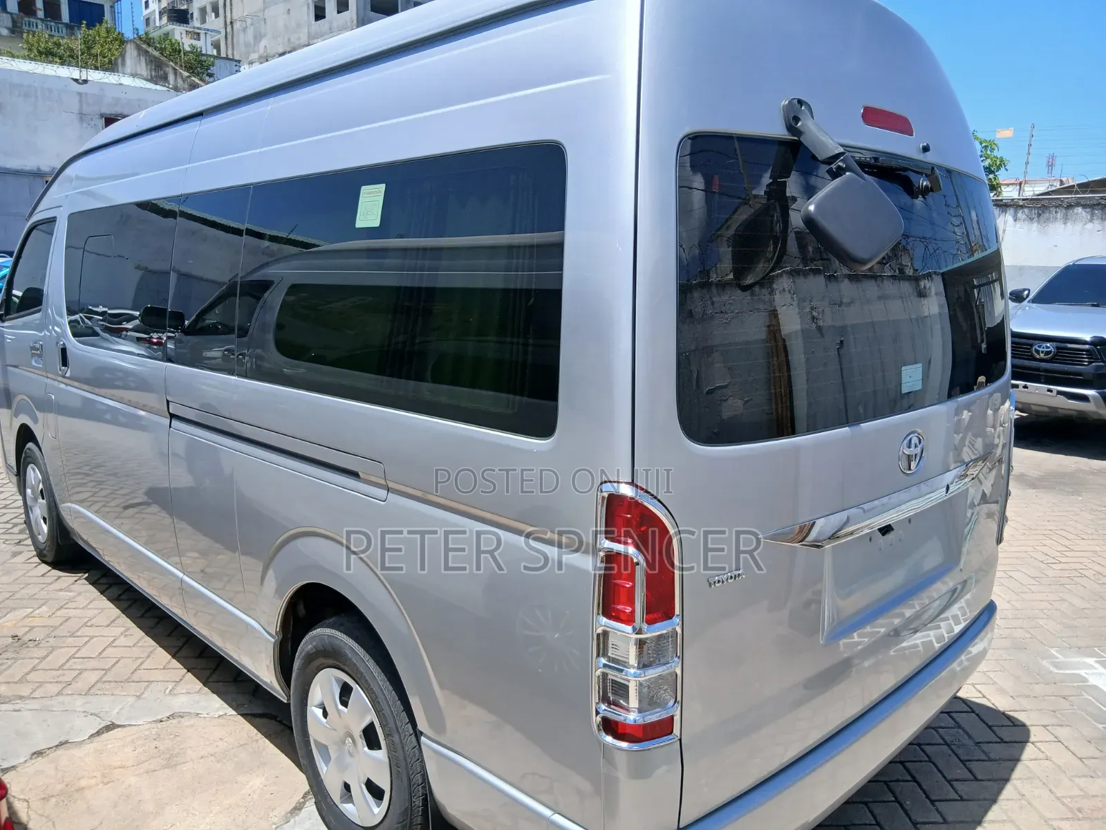 Toyota HiAce 2019 White