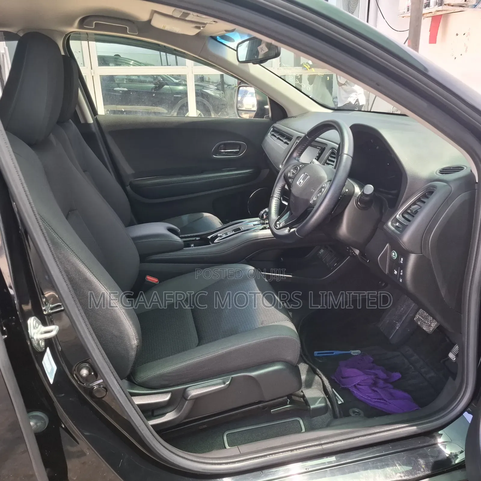 Honda Vezel 1.5 Hybrid 2WD 2019 Black