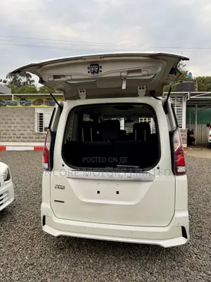 Nissan Serena 2019 White