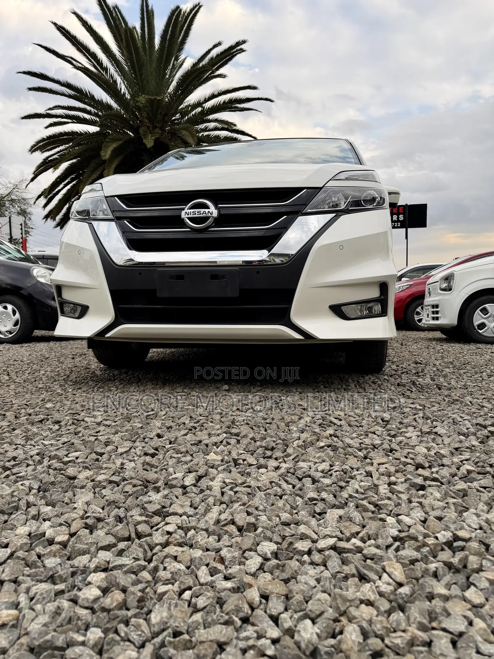 Nissan Serena 2019 White