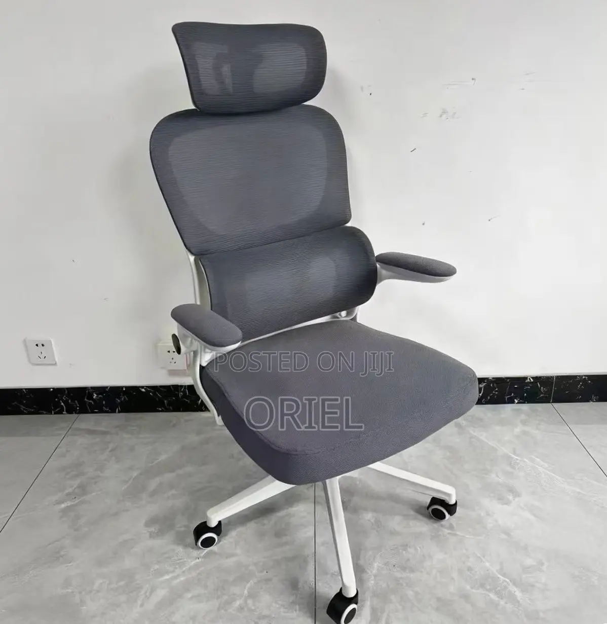 Modern Ergonomic Office Chair : Mesh High Back Chair