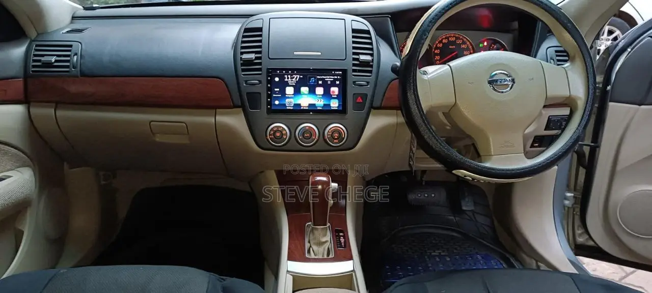 Nissan Bluebird 2009 Silver