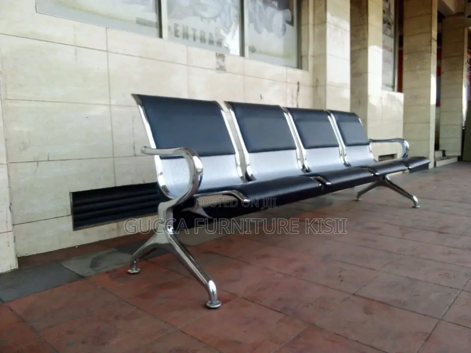 Waiting Bench; 4-Link Executive Padded Waiting Bench
