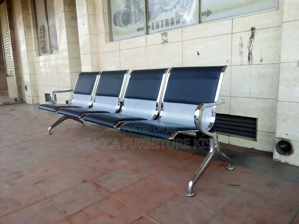 Waiting Bench; 4-Link Executive Padded Waiting Bench