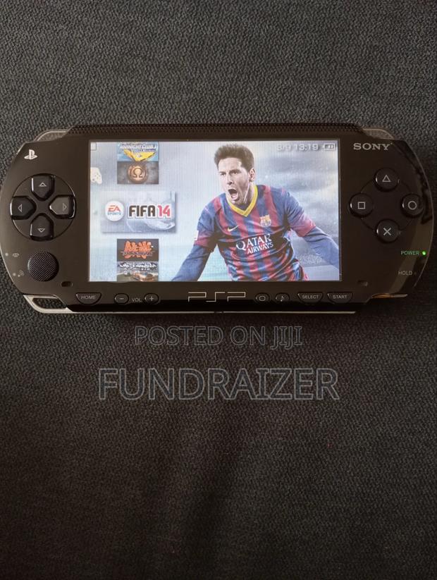 Black PSP 1000 Chipped With 30 Games