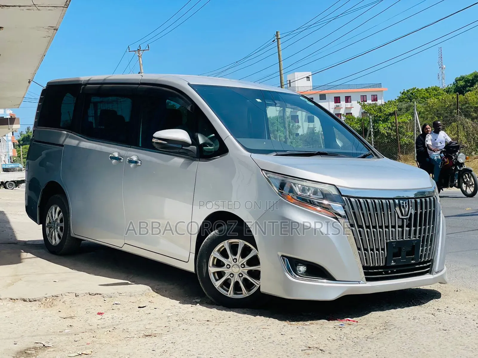 Toyota Esquire 2020 Silver
