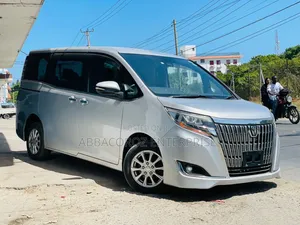 Toyota Esquire 2020 Silver