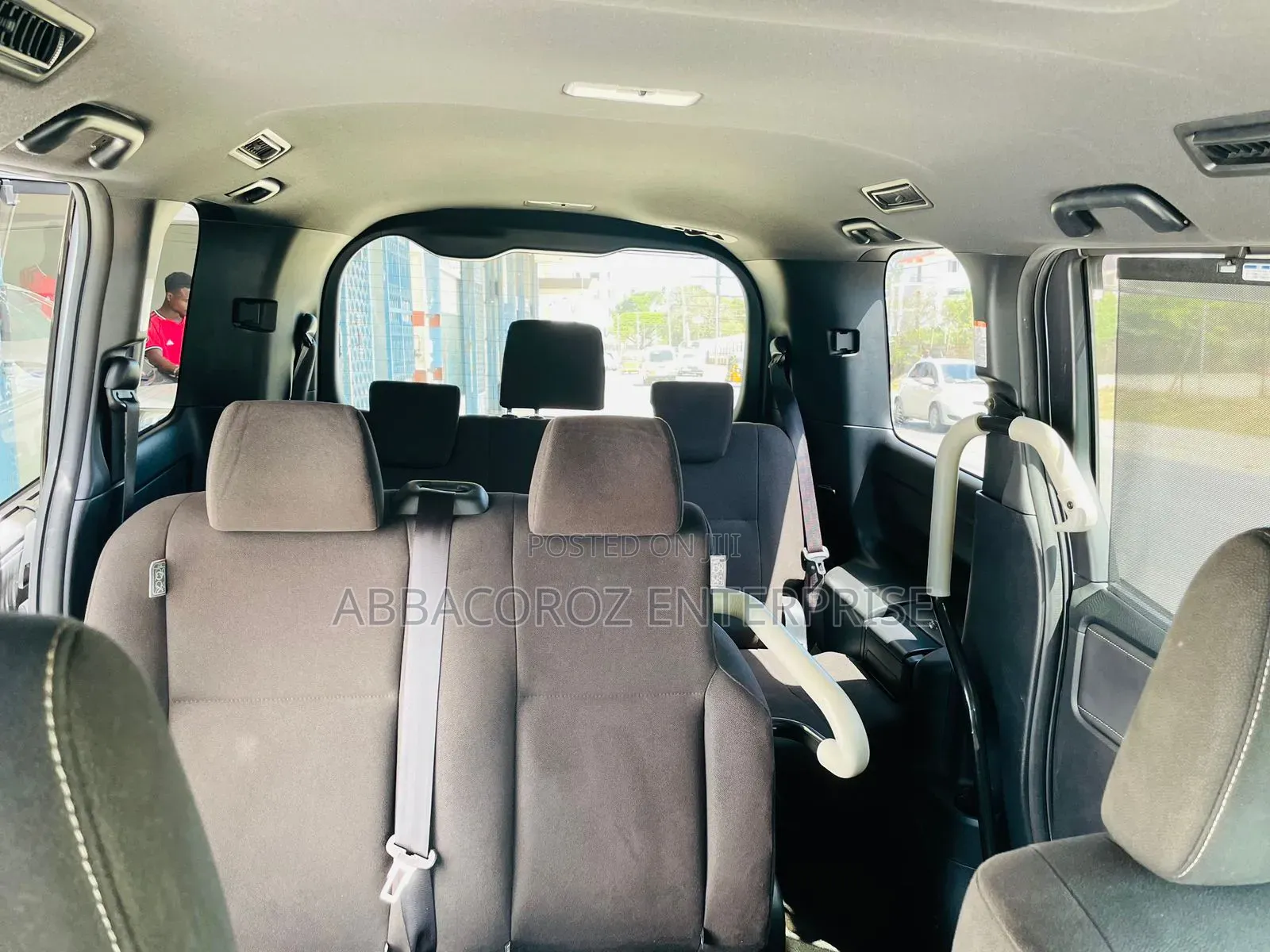 Toyota Esquire 2020 Silver