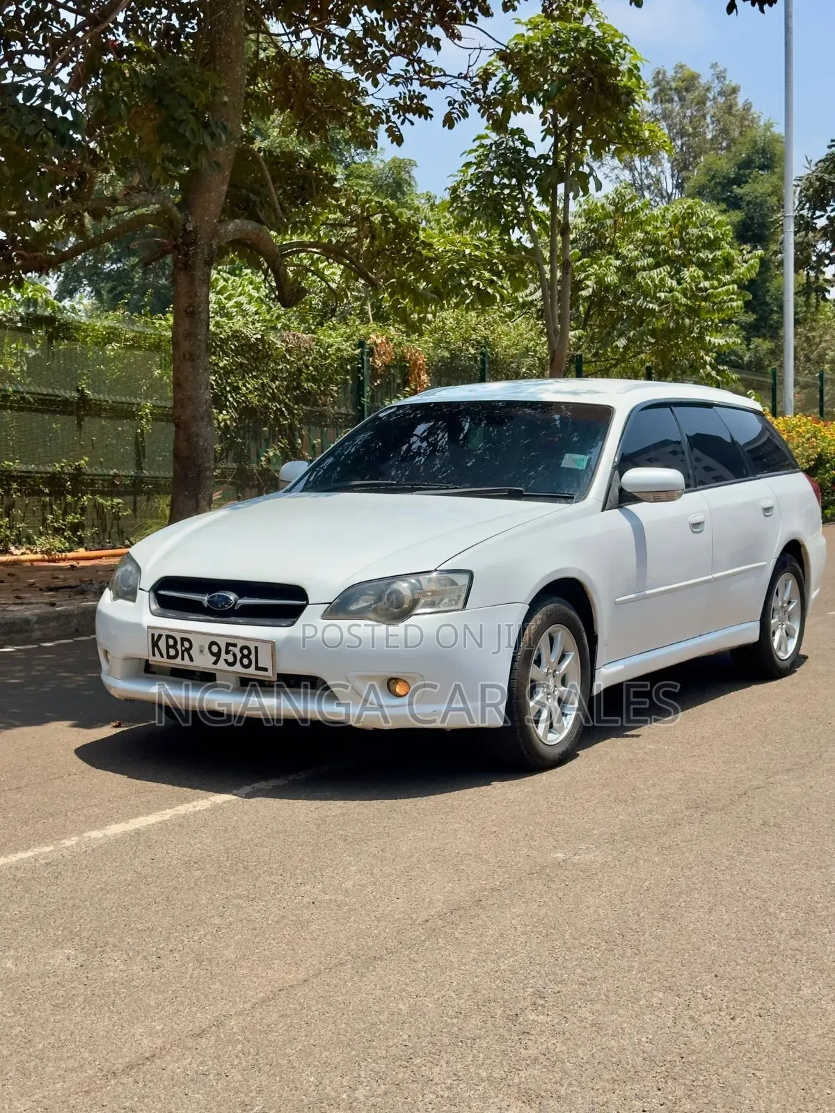 Subaru Legacy 2005 White