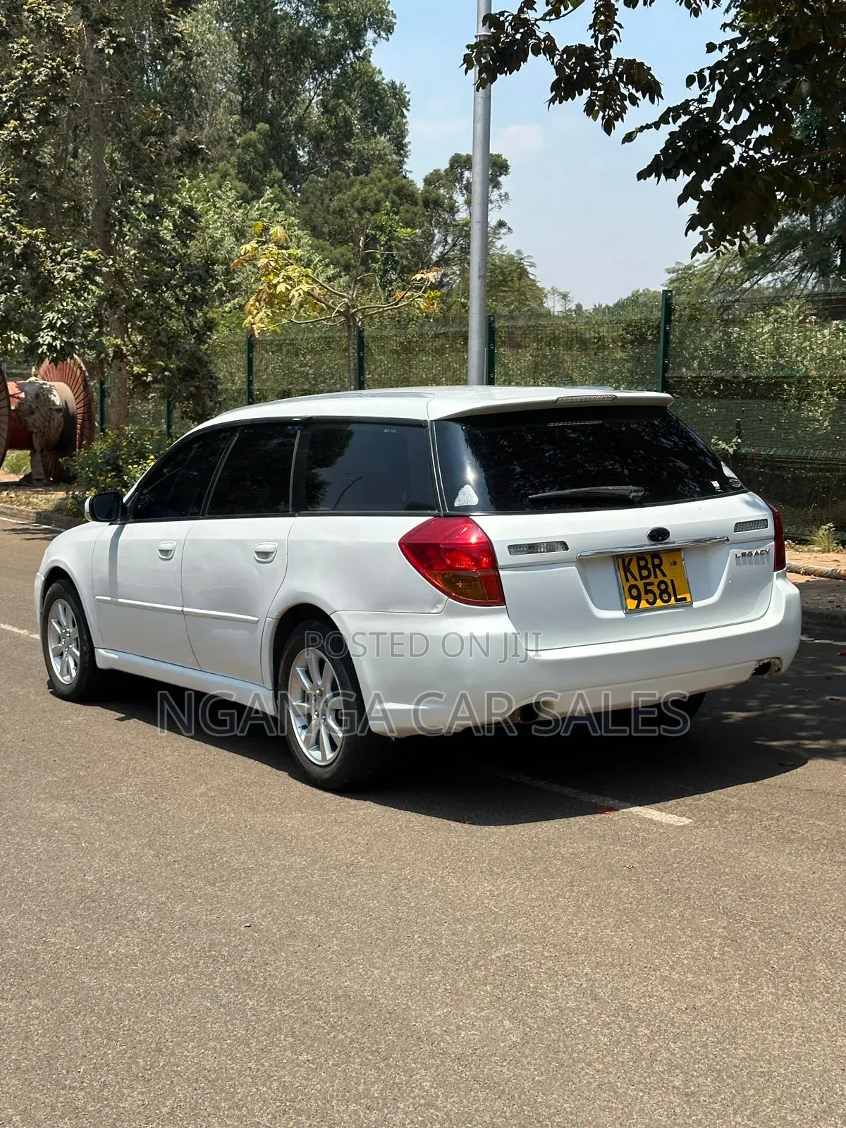 Subaru Legacy 2005 White