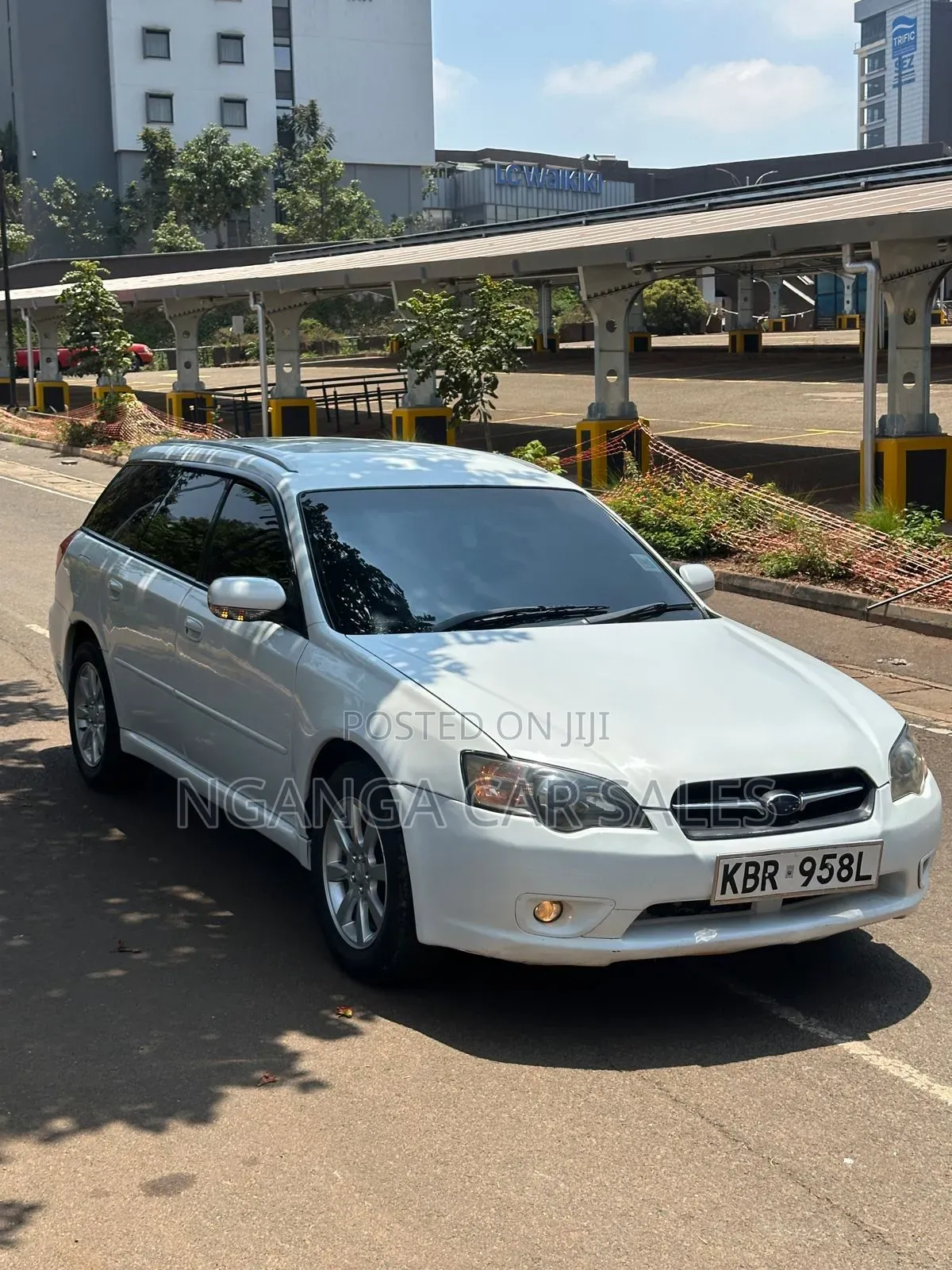 Subaru Legacy 2005 White