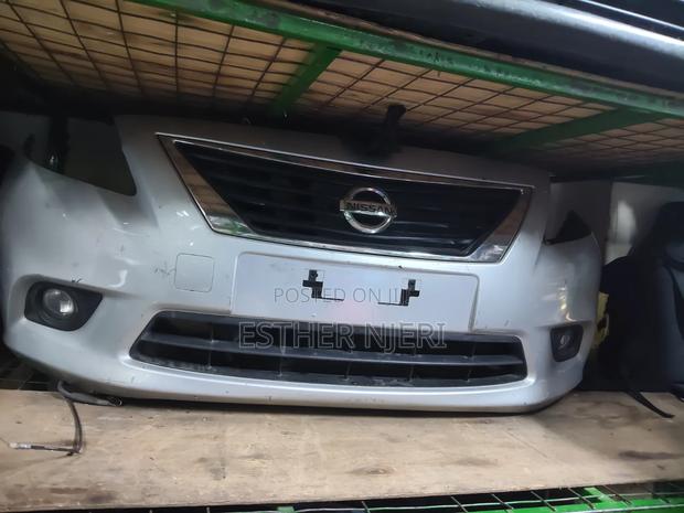 Ex Japan Nissan Tiida Latio Nosecut Available - main view