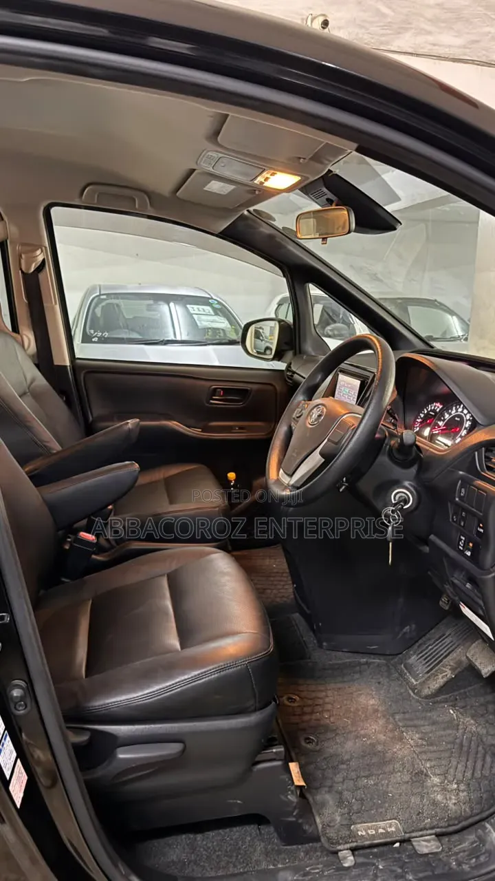 Toyota Noah 2018 Black