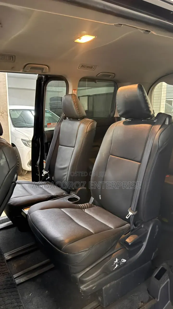 Toyota Noah 2018 Black