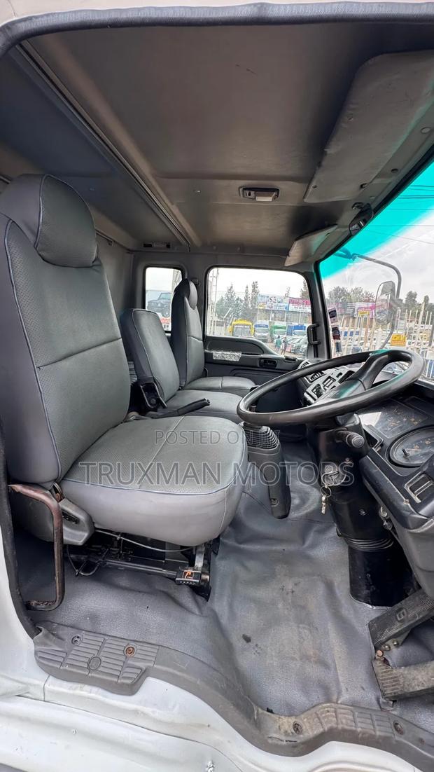 2019 Isuzu FSR - thumbnail 19