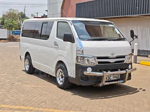Toyota HiAce 2013 White