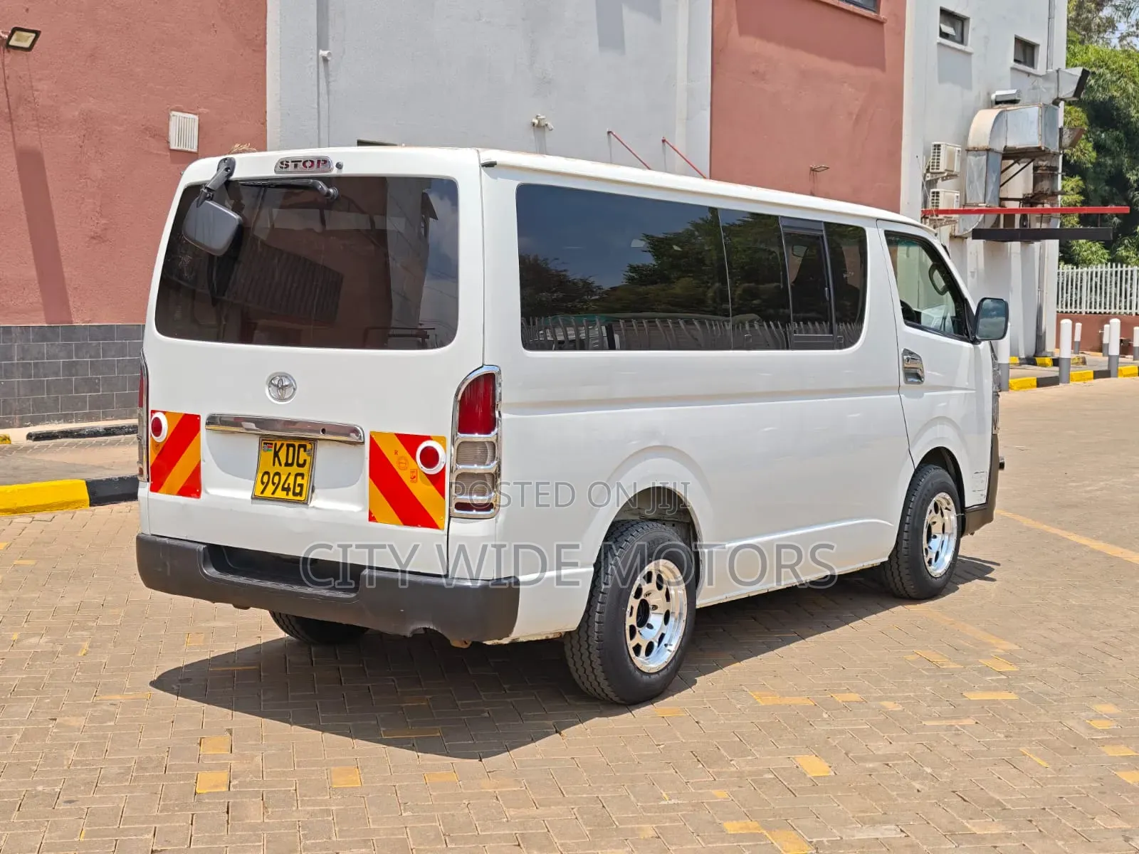 Toyota HiAce 2013 White