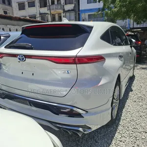 Toyota Harrier 2.5 Hybrid 2020 White