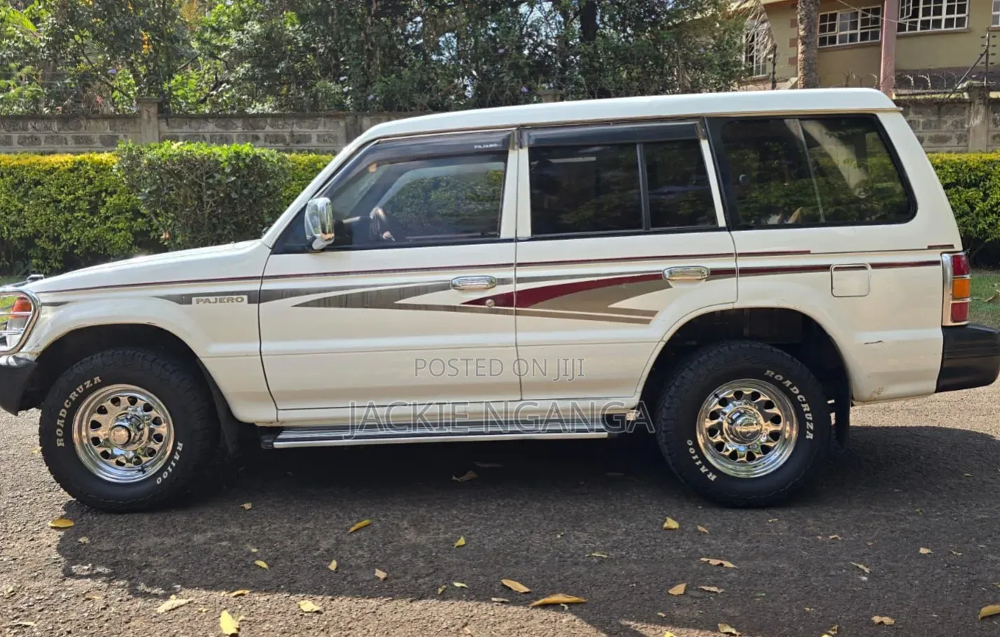 Mitsubishi Pajero 2011 White
