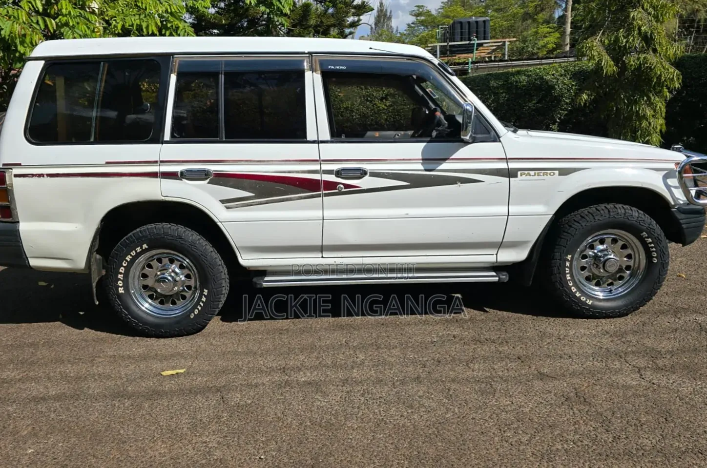 Mitsubishi Pajero 2011 White