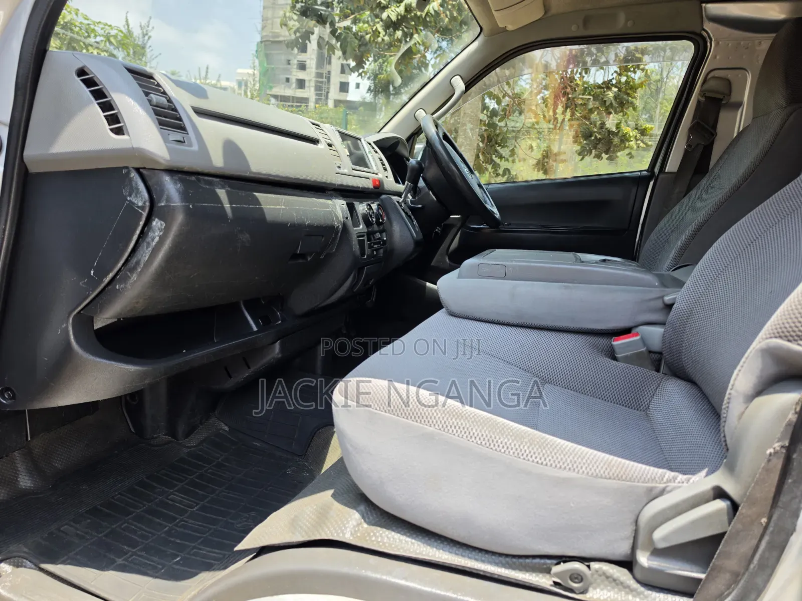 Mitsubishi Pajero 2011 White