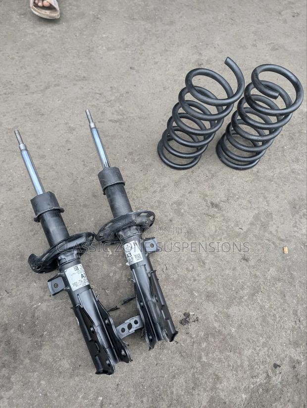 Honda Fit Shuttle Front Shock Absorbers. - thumbnail 2