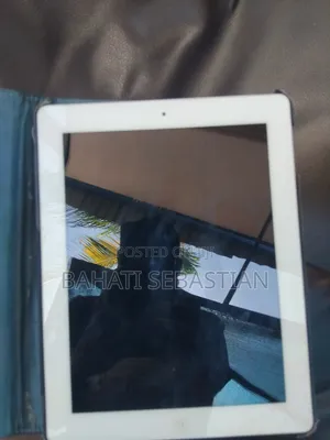 Apple iPad 2 Wi-Fi 16 GB White