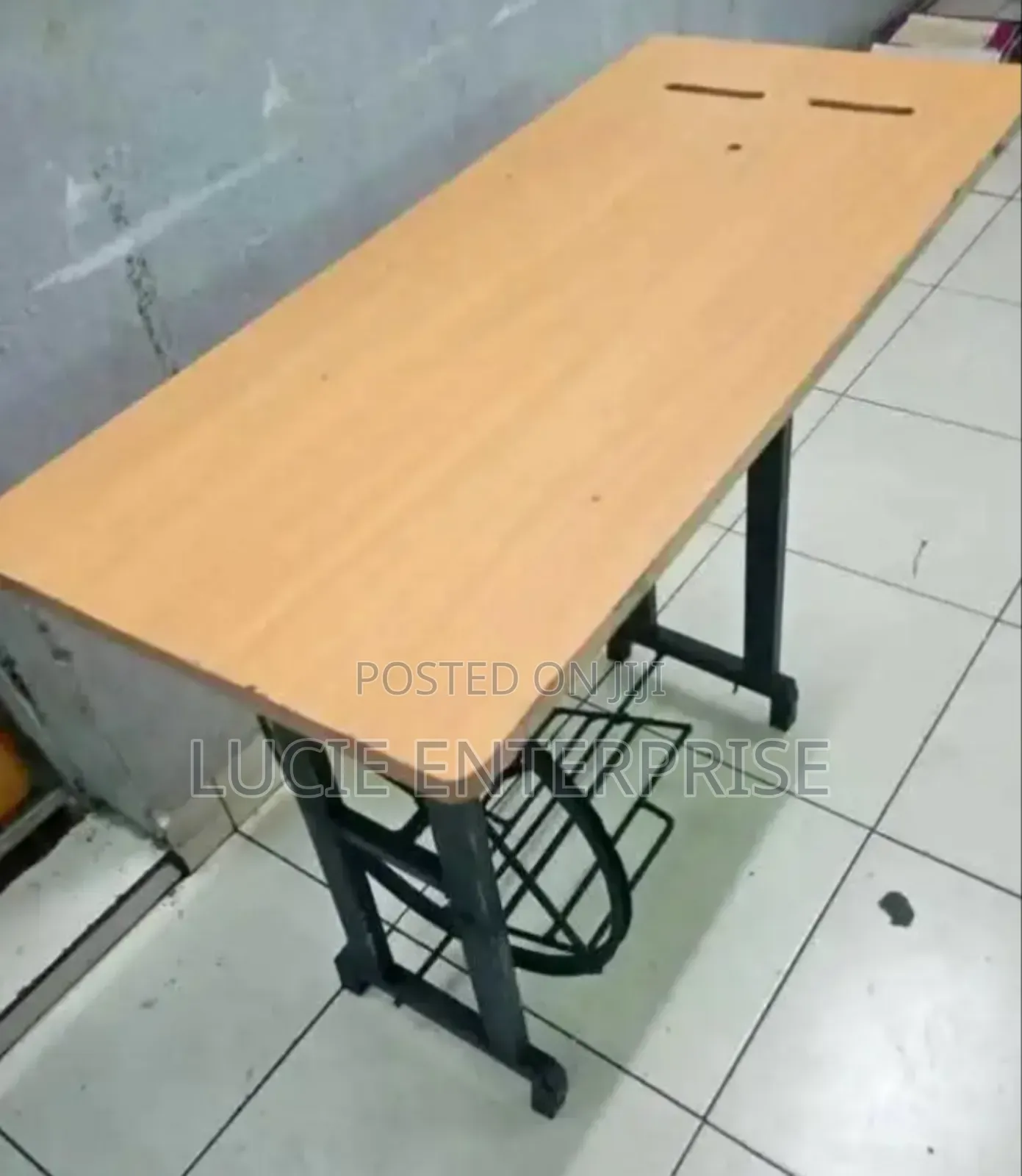 Overlock Sewing Table
