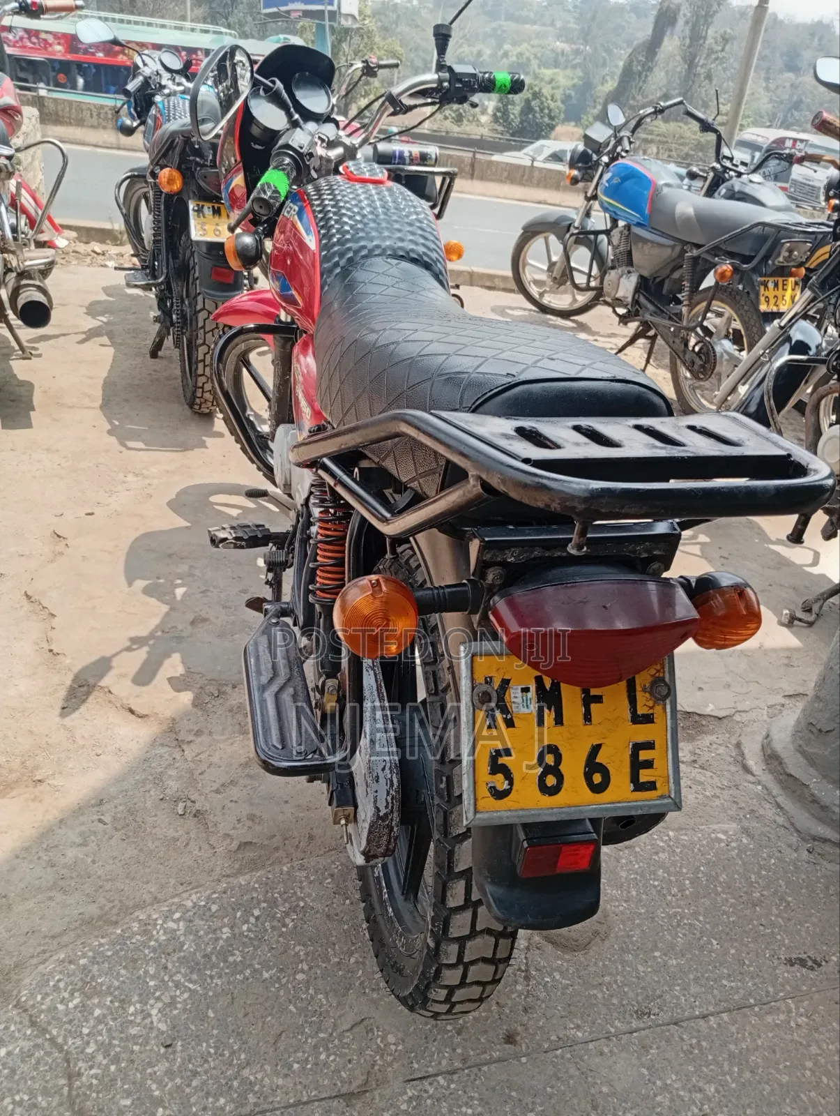 Bajaj Boxer 2021 Red