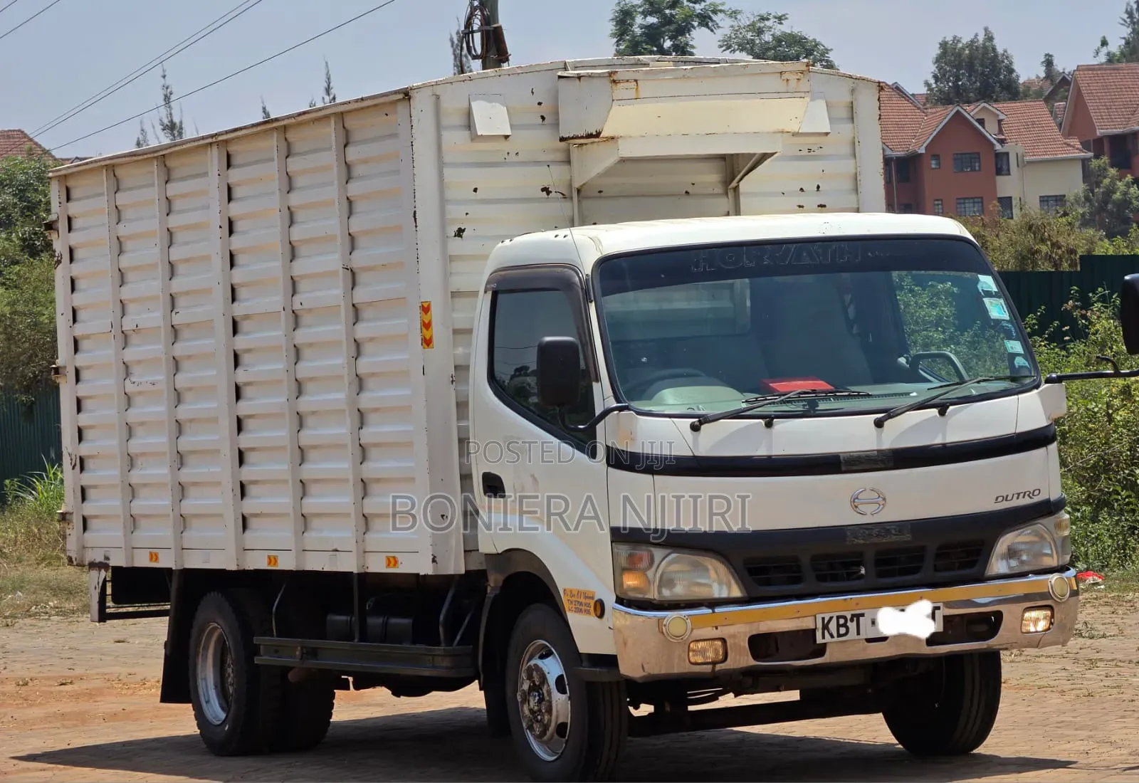 Hino Dutro 2005 White