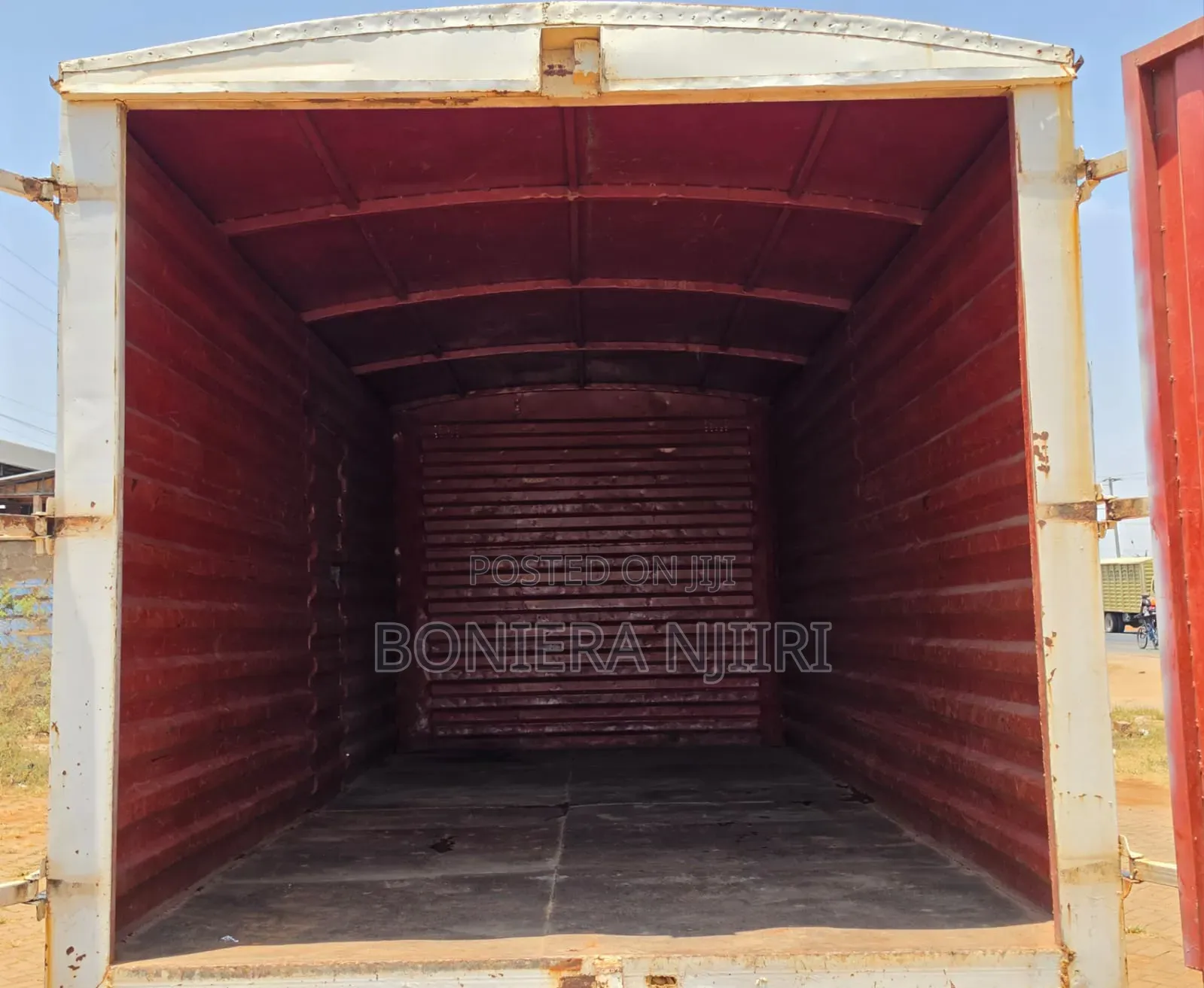 Hino Dutro 2005 White