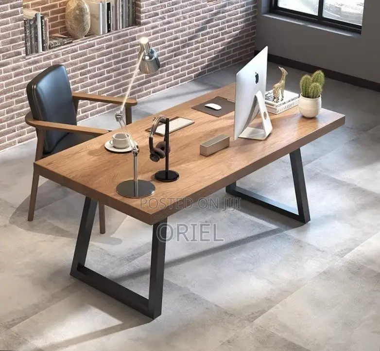 Modern Office Computer Desk : Minimalist Computer Table
